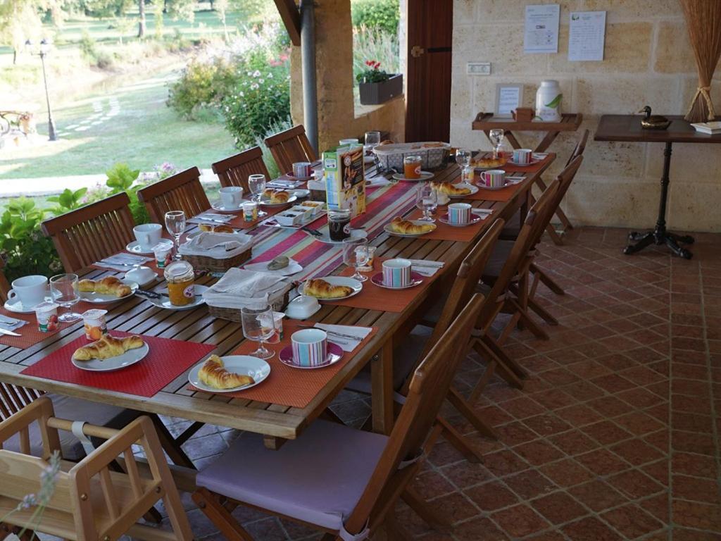 Moulin Notre Dame Hotel Saint-Genès-de-Castillon Eksteriør billede